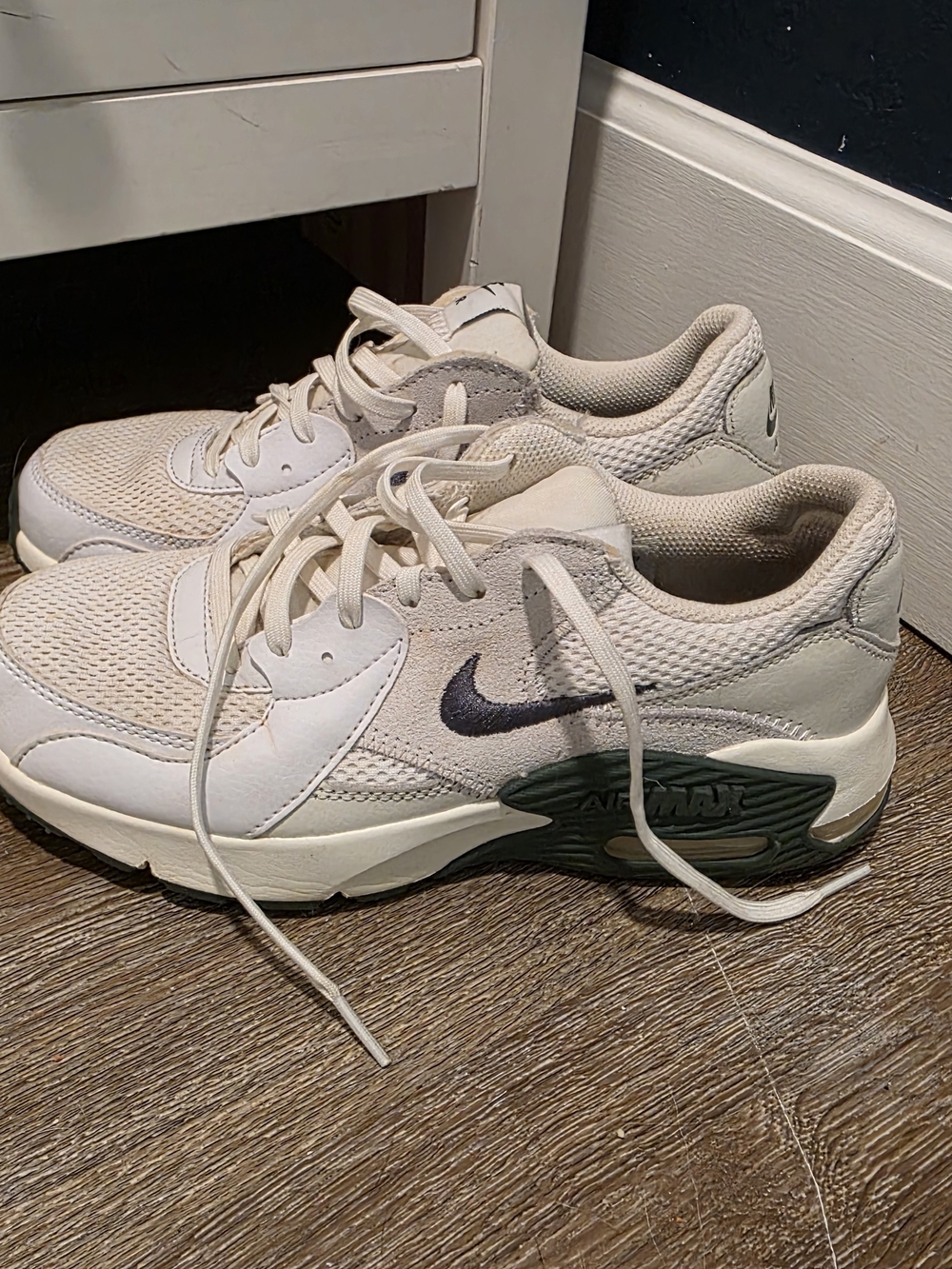 Nike Women's Beige Air Max Casual Sneakers